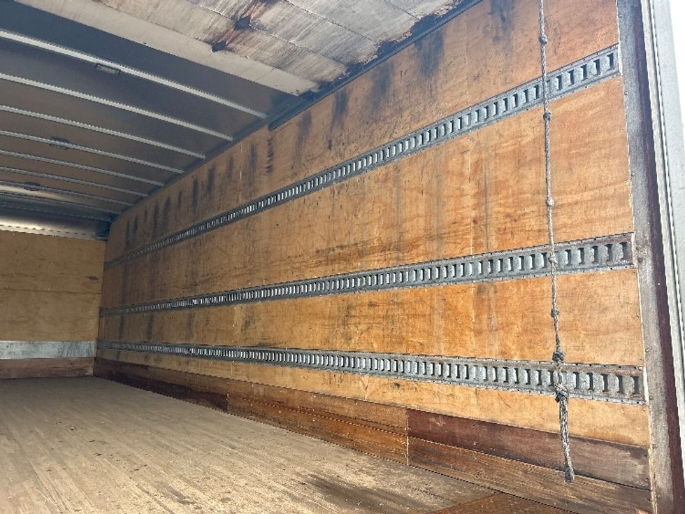 Medium Duty Box Truck-Light and Medium Duty Trucks-International-2020-MV607-Fredonia-NY-208,600\n\t\tmiles-$ 53,000 - Image 12