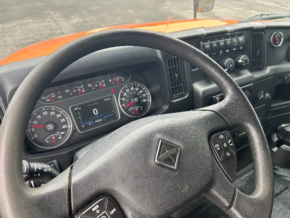 Medium Duty Box Truck-Light and Medium Duty Trucks-International-2020-MV607-Fredonia-NY-208,600\n\t\tmiles-$ 53,000 - Image 18
