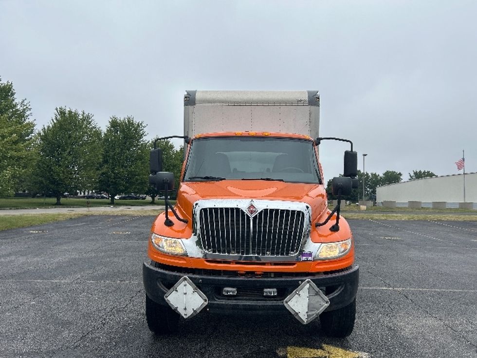 Medium Duty Box Truck-Light and Medium Duty Trucks-International-2020-MV607-Fredonia-NY-208,600\n\t\tmiles-$ 53,000 - Image 2