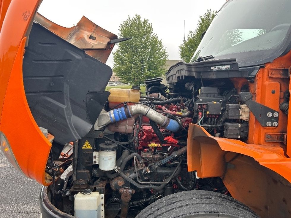 Medium Duty Box Truck-Light and Medium Duty Trucks-International-2020-MV607-Fredonia-NY-208,600\n\t\tmiles-$ 53,000 - Image 24