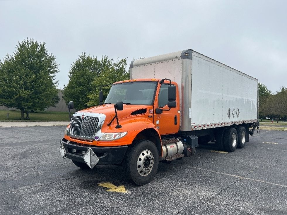 Medium Duty Box Truck-Light and Medium Duty Trucks-International-2020-MV607-Fredonia-NY-208,600\n\t\tmiles-$ 53,000 - Image 3