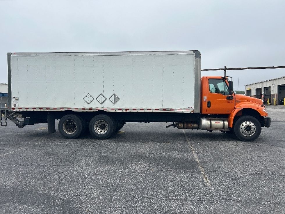 Medium Duty Box Truck-Light and Medium Duty Trucks-International-2020-MV607-Fredonia-NY-230,933\n\t\tmiles-$ 48,000 - Image 15