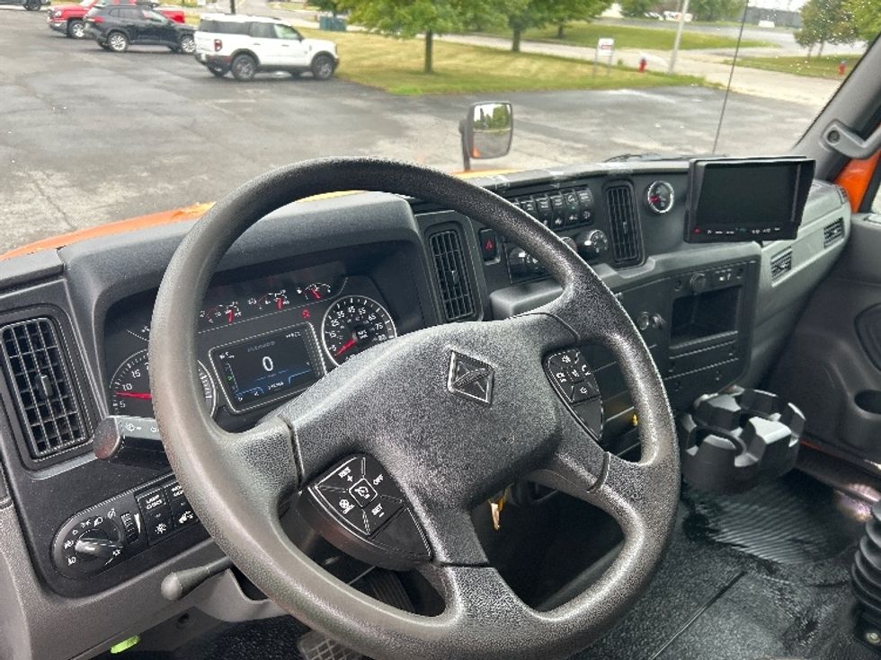 Medium Duty Box Truck-Light and Medium Duty Trucks-International-2020-MV607-Fredonia-NY-230,933\n\t\tmiles-$ 48,000 - Image 17