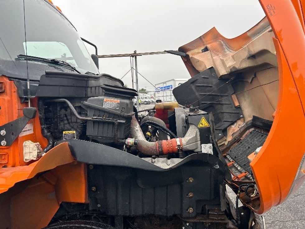 Medium Duty Box Truck-Light and Medium Duty Trucks-International-2020-MV607-Fredonia-NY-230,933\n\t\tmiles-$ 48,000 - Image 22