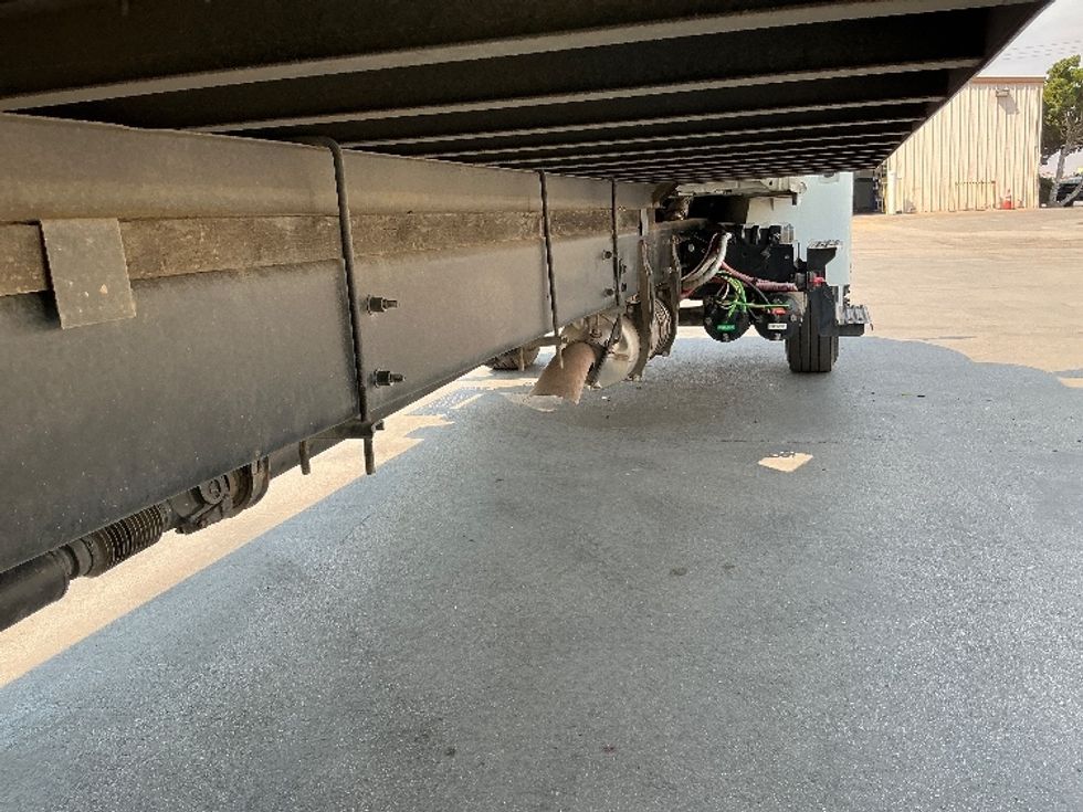 Medium Duty Box Truck-Light and Medium Duty Trucks-International-2020-MV607-Fresno-CA-122,157\n\t\tmiles-$ 56,500 - Image 14