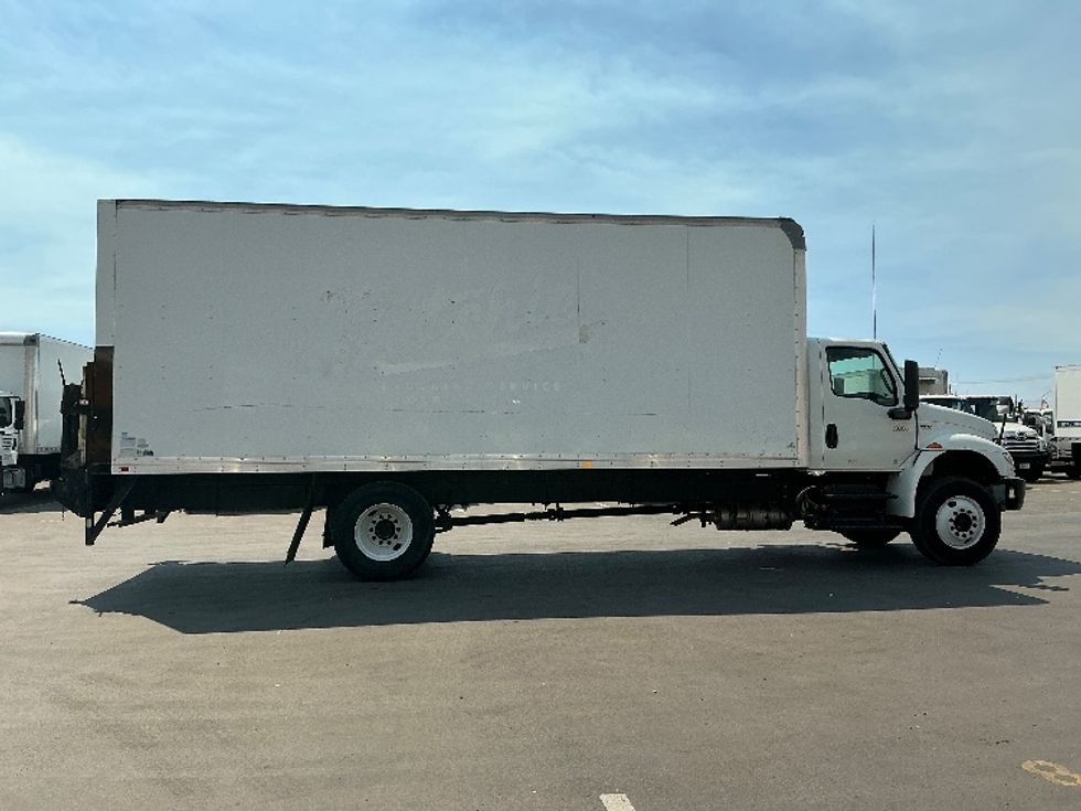 Medium Duty Box Truck-Light and Medium Duty Trucks-International-2020-MV607-Fresno-CA-122,157\n\t\tmiles-$ 56,500 - Image 15