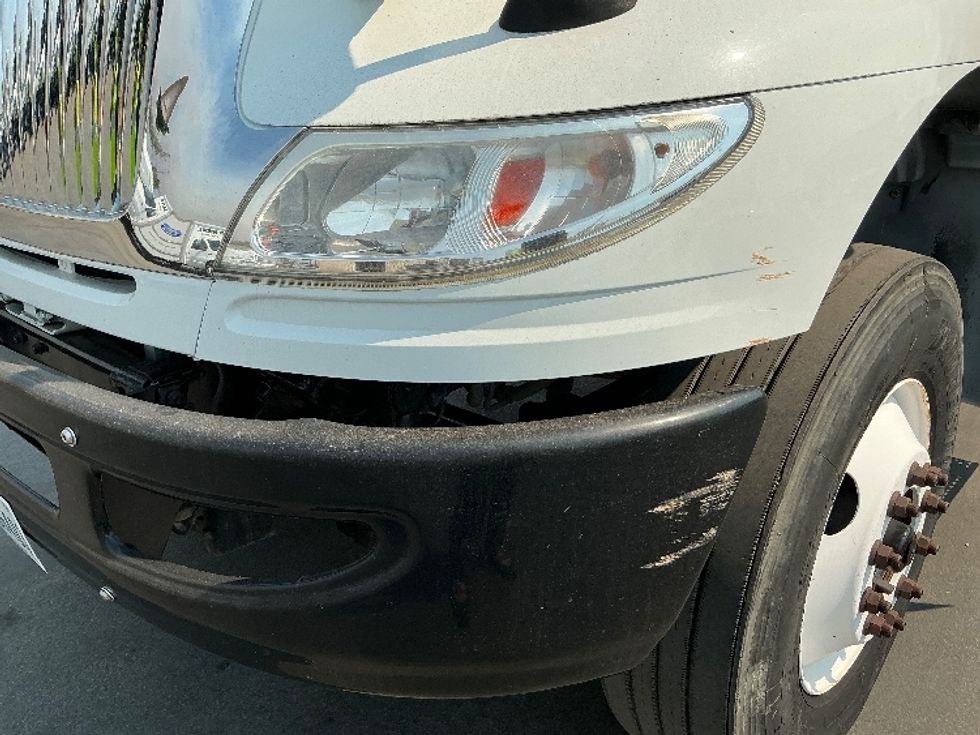 Medium Duty Box Truck-Light and Medium Duty Trucks-International-2020-MV607-Fresno-CA-122,157\n\t\tmiles-$ 56,500 - Image 29