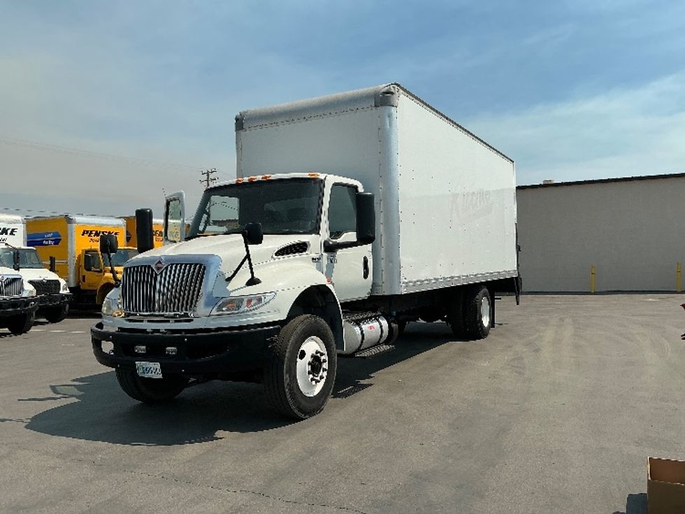 Medium Duty Box Truck-Light and Medium Duty Trucks-International-2020-MV607-Fresno-CA-122,157\n\t\tmiles-$ 56,500 - Image 3