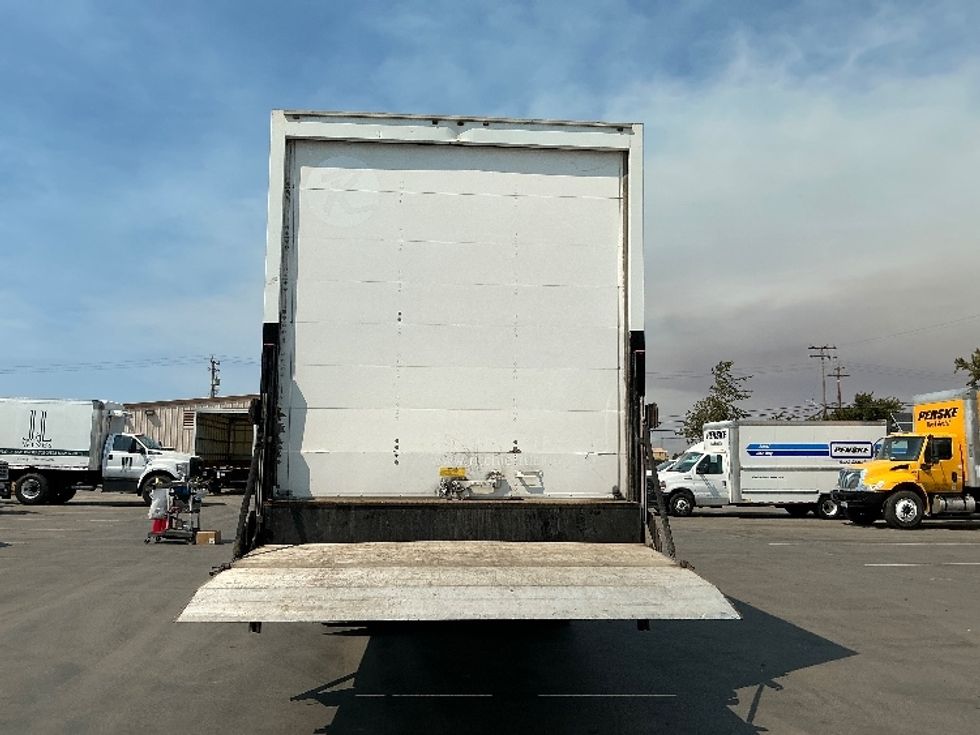 Medium Duty Box Truck-Light and Medium Duty Trucks-International-2020-MV607-Fresno-CA-122,157\n\t\tmiles-$ 56,500 - Image 7