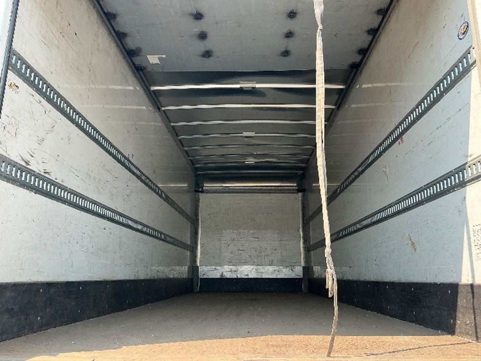 Medium Duty Box Truck-Light and Medium Duty Trucks-International-2020-MV607-Fresno-CA-122,157\n\t\tmiles-$ 56,500 - Image 8