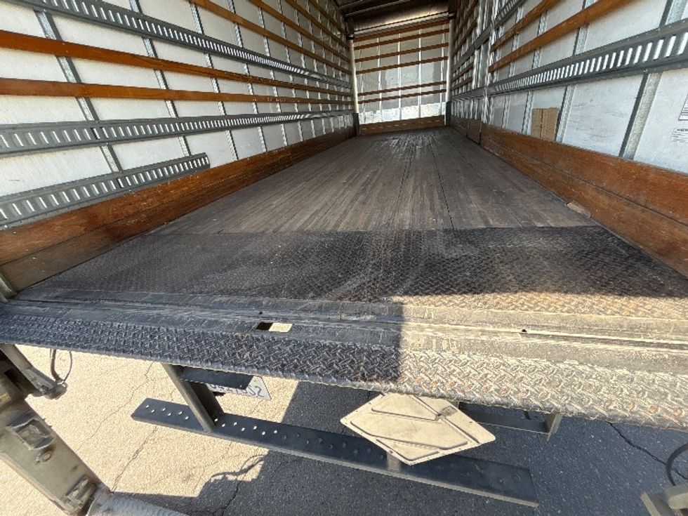 Medium Duty Box Truck-Light and Medium Duty Trucks-International-2020-MV607-Fresno-CA-137,283\n\t\tmiles-$ 55,000 - Image 10