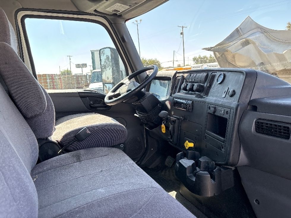 Medium Duty Box Truck-Light and Medium Duty Trucks-International-2020-MV607-Fresno-CA-137,283\n\t\tmiles-$ 55,000 - Image 22