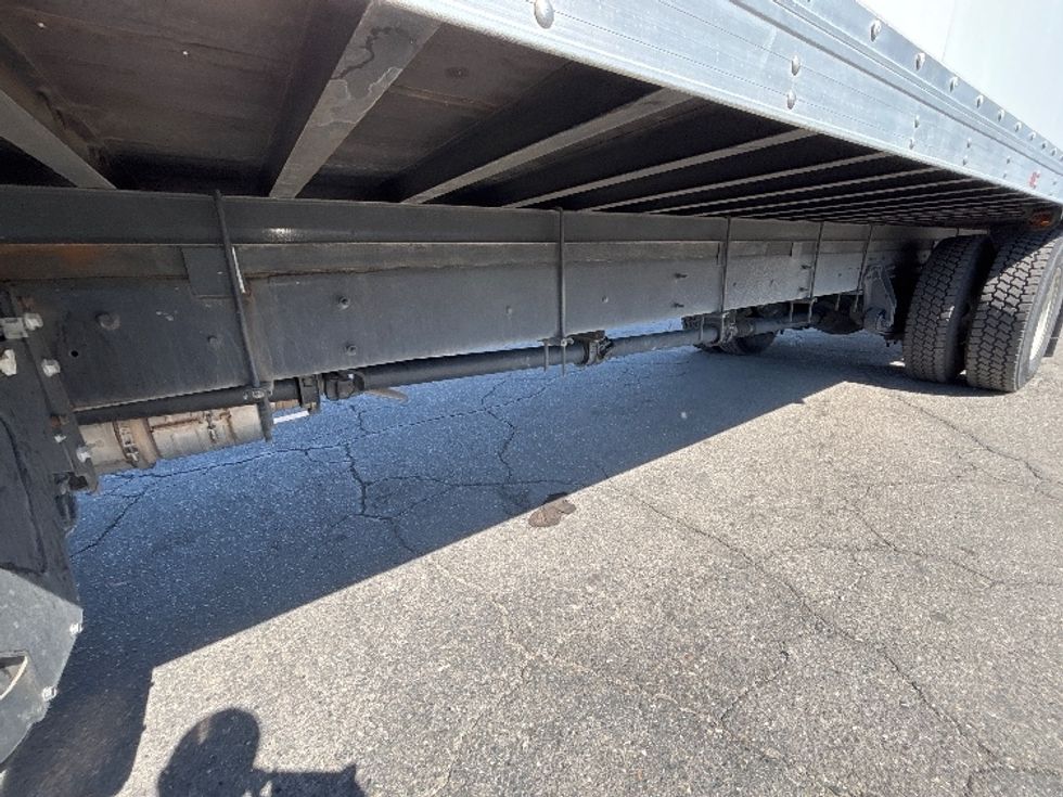 Medium Duty Box Truck-Light and Medium Duty Trucks-International-2020-MV607-Fresno-CA-137,283\n\t\tmiles-$ 55,000 - Image 5