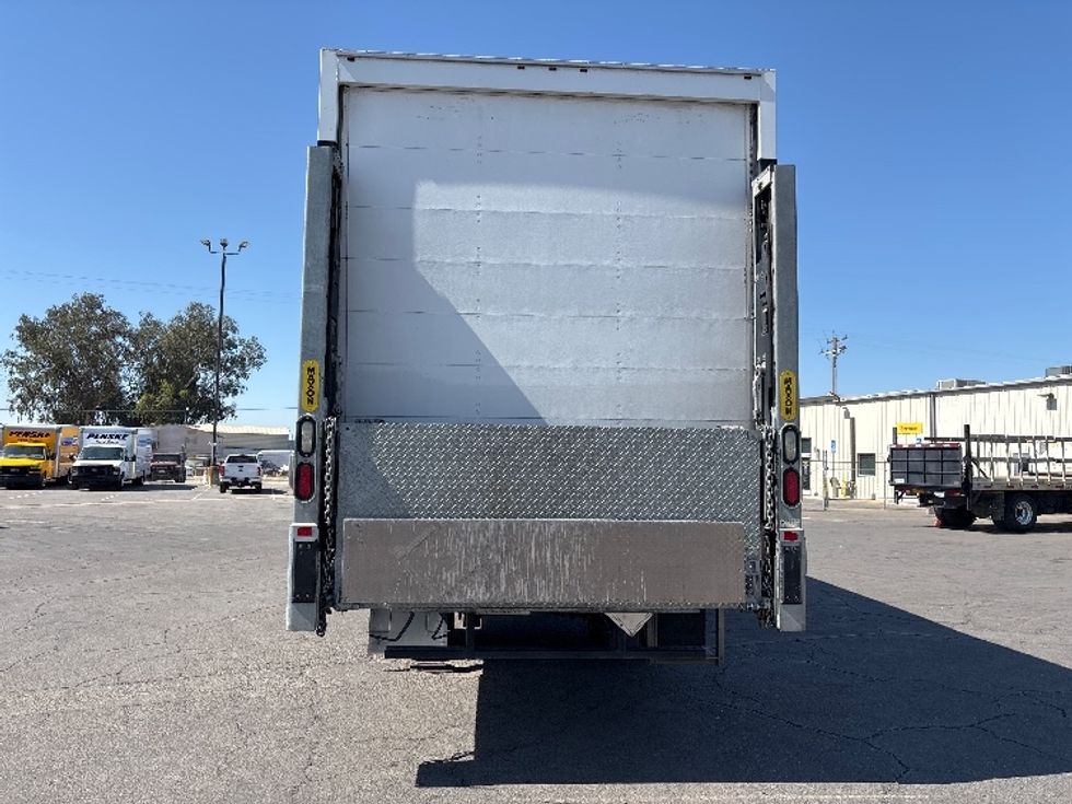 Medium Duty Box Truck-Light and Medium Duty Trucks-International-2020-MV607-Fresno-CA-137,283\n\t\tmiles-$ 55,000 - Image 7