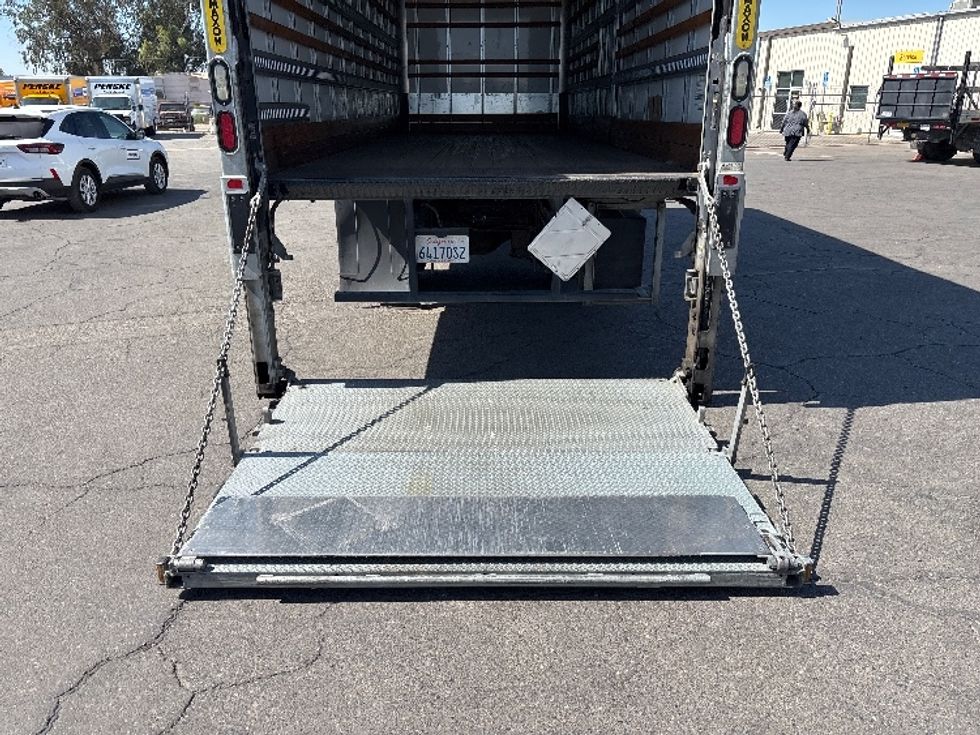 Medium Duty Box Truck-Light and Medium Duty Trucks-International-2020-MV607-Fresno-CA-137,283\n\t\tmiles-$ 55,000 - Image 9
