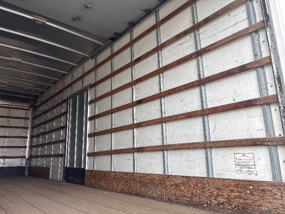 Medium Duty Box Truck-Light and Medium Duty Trucks-International-2020-MV607-Fresno-CA-220,911\n\t\tmiles-$ 42,750 - Image 12