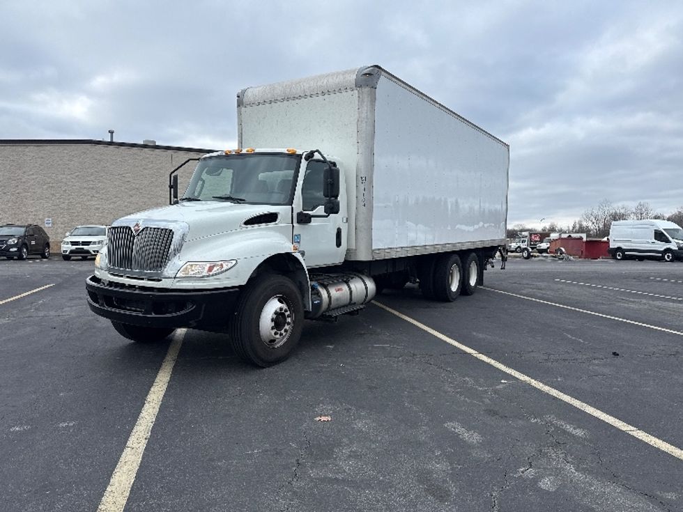 Medium Duty Box Truck-Light and Medium Duty Trucks-International-2020-MV607-Gahanna-OH-284,832\n\t\tmiles-$ 35,750 - Image 1