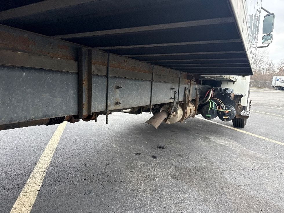 Medium Duty Box Truck-Light and Medium Duty Trucks-International-2020-MV607-Gahanna-OH-284,832\n\t\tmiles-$ 35,750 - Image 14