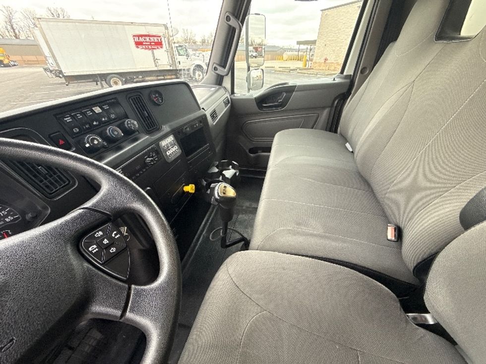 Medium Duty Box Truck-Light and Medium Duty Trucks-International-2020-MV607-Gahanna-OH-284,832\n\t\tmiles-$ 35,750 - Image 20