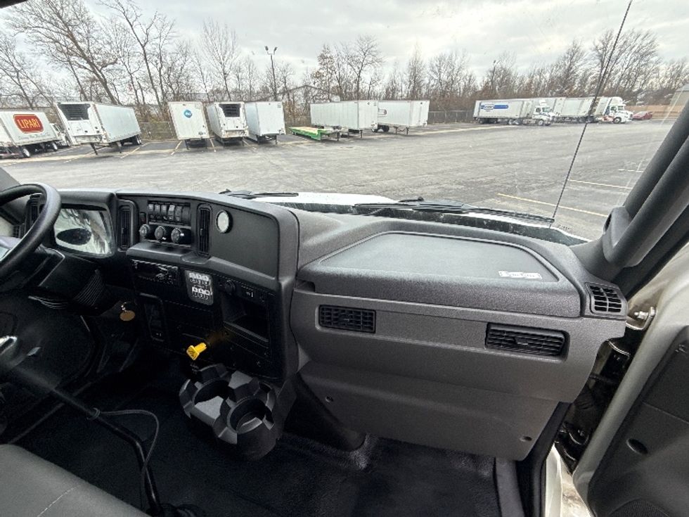Medium Duty Box Truck-Light and Medium Duty Trucks-International-2020-MV607-Gahanna-OH-284,832\n\t\tmiles-$ 35,750 - Image 21