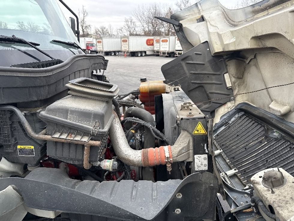 Medium Duty Box Truck-Light and Medium Duty Trucks-International-2020-MV607-Gahanna-OH-284,832\n\t\tmiles-$ 35,750 - Image 23