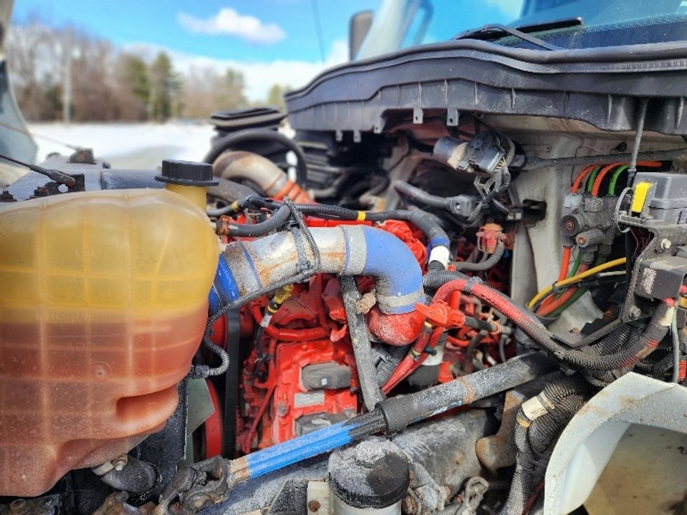 Medium Duty Box Truck-Light and Medium Duty Trucks-International-2020-MV607-Gansevoort-NY-126,785\n\t\tmiles-$ 51,500 - Image 22