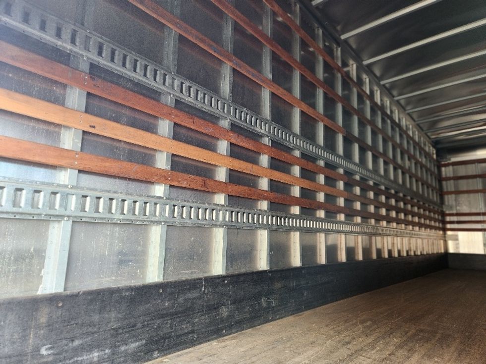 Medium Duty Box Truck-Light and Medium Duty Trucks-International-2020-MV607-Gansevoort-NY-126,785\n\t\tmiles-$ 51,500 - Image 9