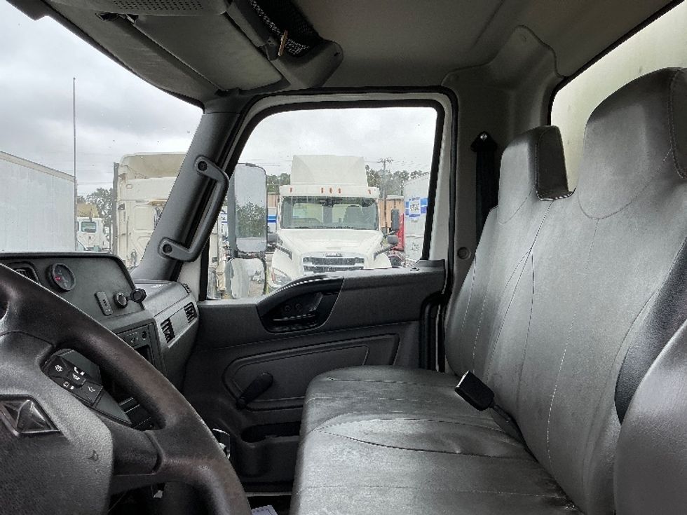 Medium Duty Box Truck-Light and Medium Duty Trucks-International-2020-MV607-Garden City-GA-148,484\n\t\tmiles-$ 52,250 - Image 19