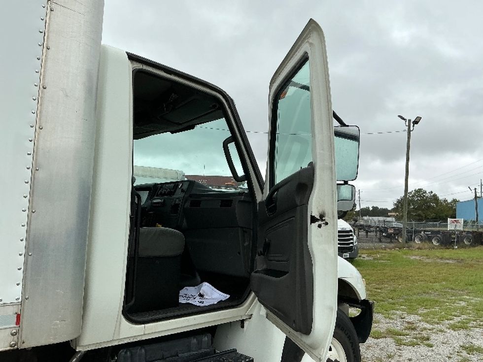 Medium Duty Box Truck-Light and Medium Duty Trucks-International-2020-MV607-Garden City-GA-148,484\n\t\tmiles-$ 52,250 - Image 20