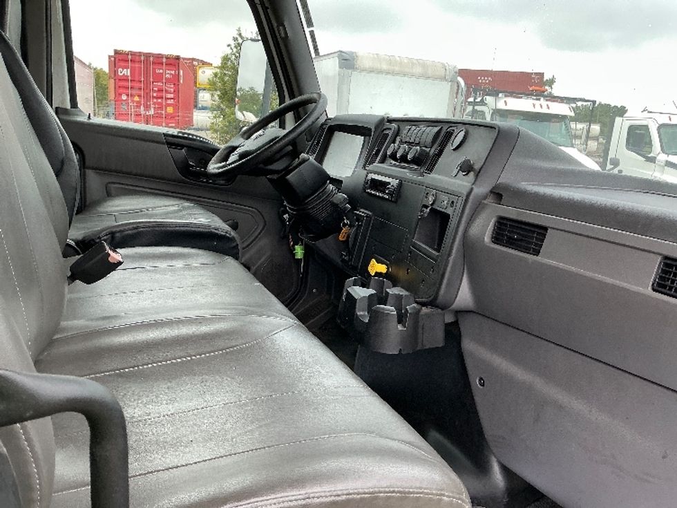 Medium Duty Box Truck-Light and Medium Duty Trucks-International-2020-MV607-Garden City-GA-148,484\n\t\tmiles-$ 52,250 - Image 22