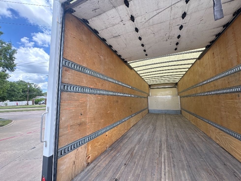 Medium Duty Box Truck-Light and Medium Duty Trucks-International-2020-MV607-Garland-TX-107,573\n\t\tmiles-$ 62,250 - Image 11