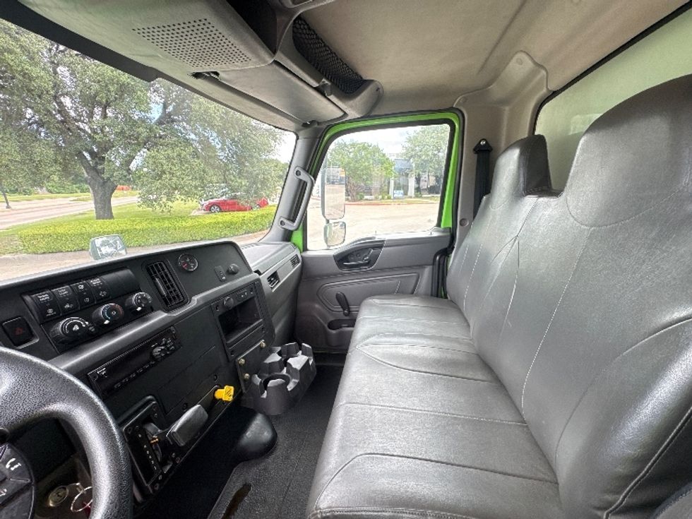 Medium Duty Box Truck-Light and Medium Duty Trucks-International-2020-MV607-Garland-TX-107,573\n\t\tmiles-$ 62,250 - Image 19