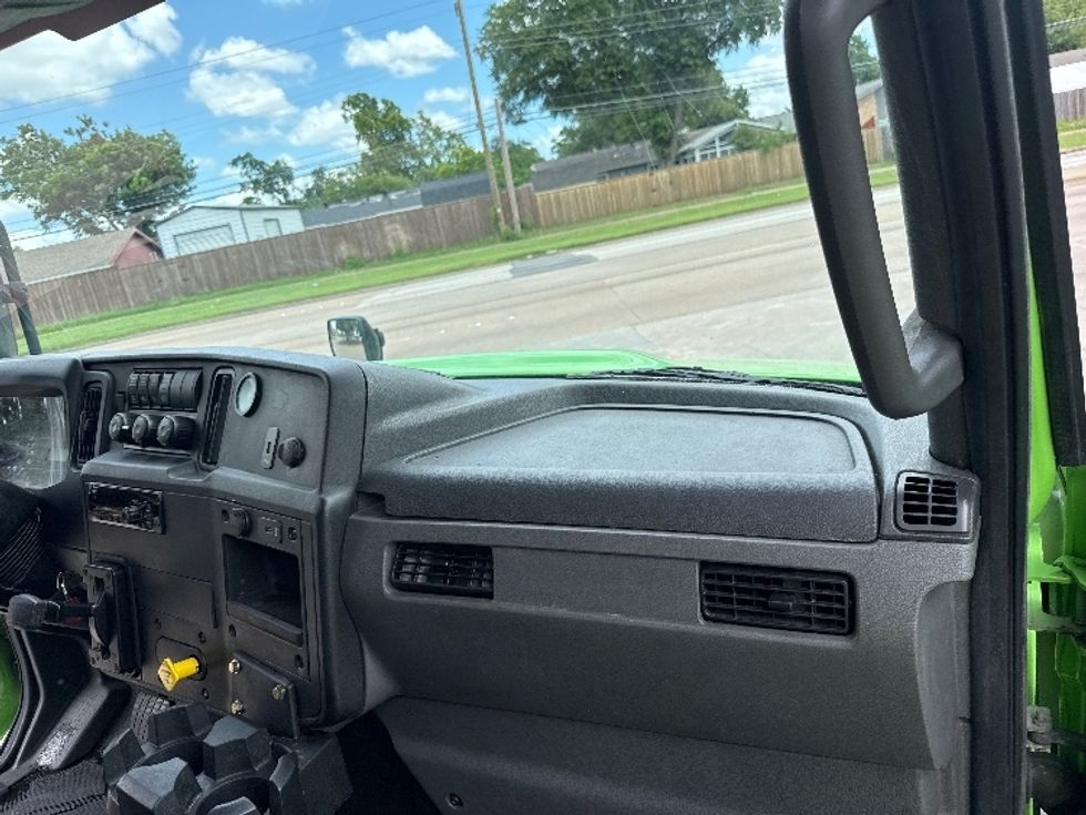 Medium Duty Box Truck-Light and Medium Duty Trucks-International-2020-MV607-Garland-TX-107,573\n\t\tmiles-$ 62,250 - Image 21