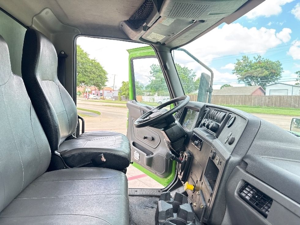 Medium Duty Box Truck-Light and Medium Duty Trucks-International-2020-MV607-Garland-TX-107,573\n\t\tmiles-$ 62,250 - Image 22