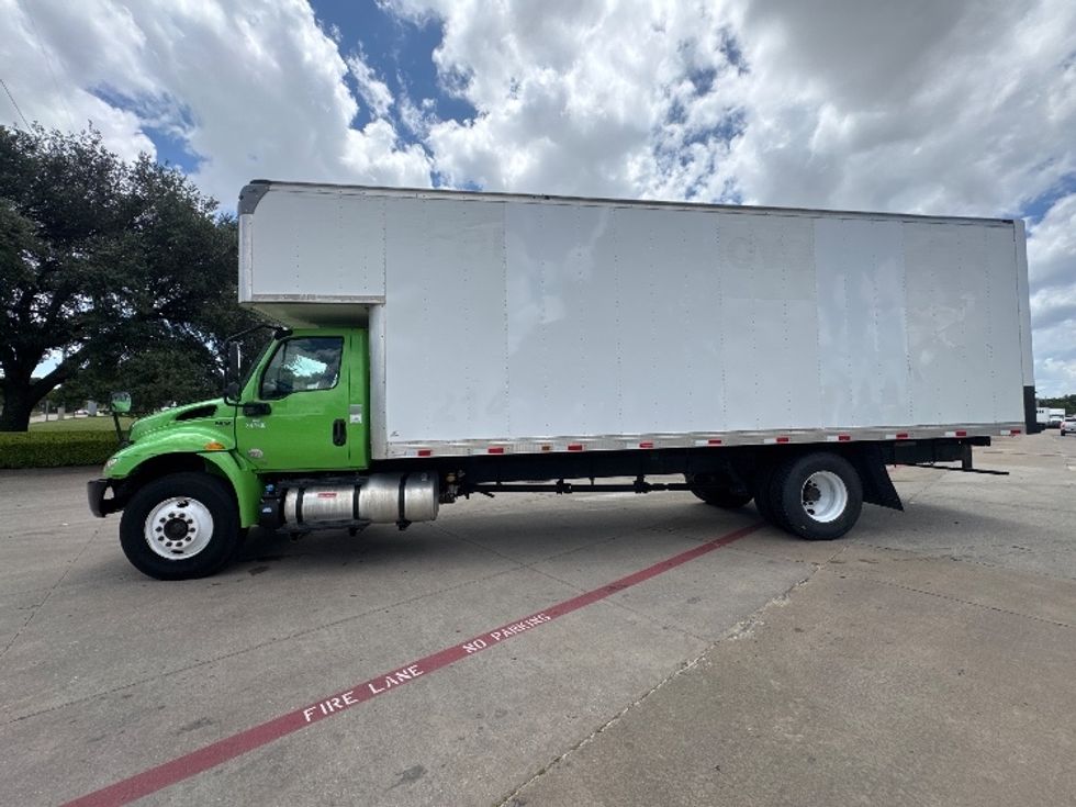 Medium Duty Box Truck-Light and Medium Duty Trucks-International-2020-MV607-Garland-TX-107,573\n\t\tmiles-$ 62,250 - Image 4