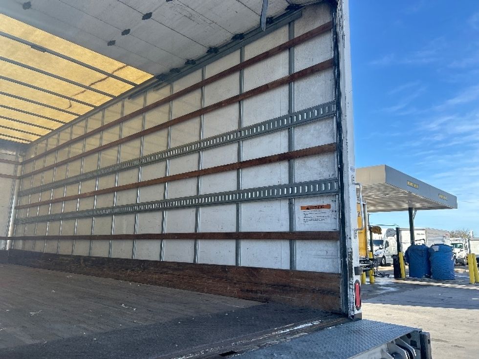 Medium Duty Box Truck-Light and Medium Duty Trucks-International-2020-MV607-Garland-TX-138,683\n\t\tmiles-$ 52,500 - Image 12