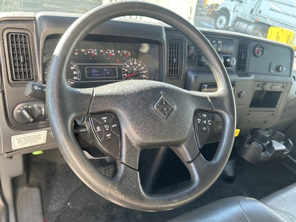 Medium Duty Box Truck-Light and Medium Duty Trucks-International-2020-MV607-Garland-TX-138,683\n\t\tmiles-$ 52,500 - Image 17