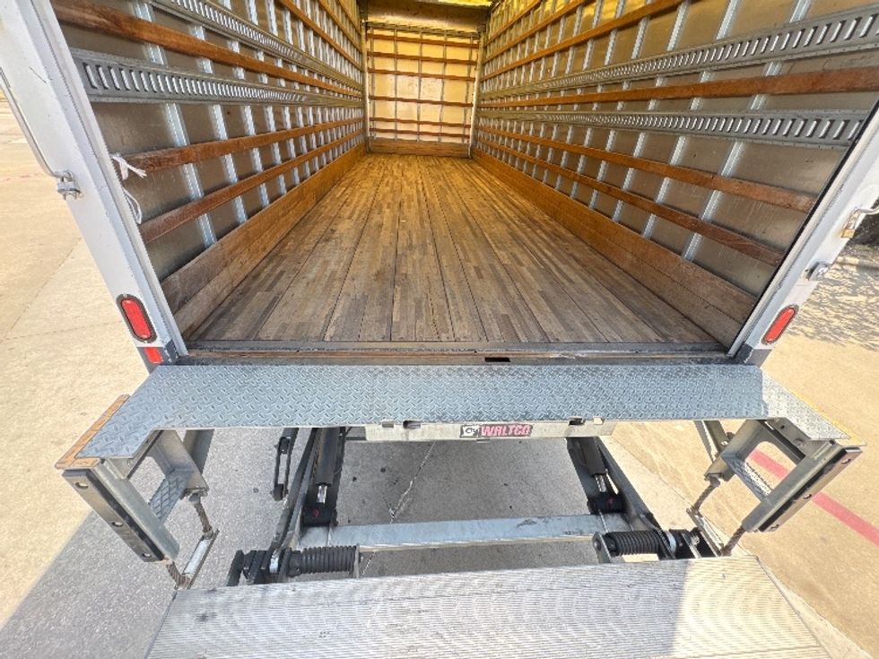Medium Duty Box Truck-Light and Medium Duty Trucks-International-2020-MV607-Garland-TX-297,281\n\t\tmiles-$ 36,250 - Image 10