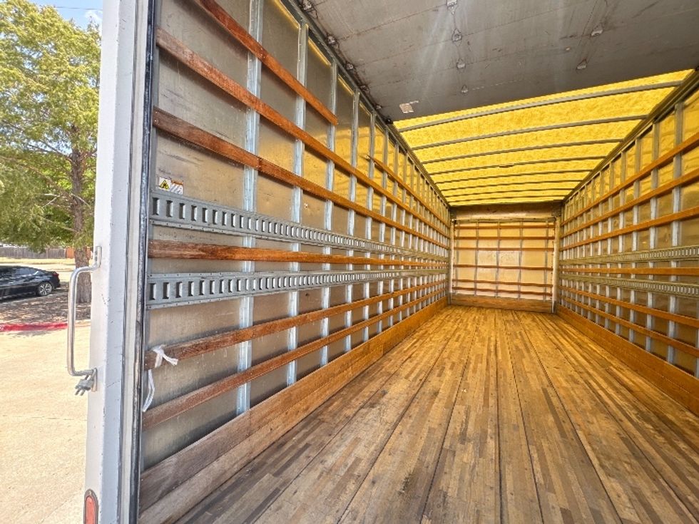 Medium Duty Box Truck-Light and Medium Duty Trucks-International-2020-MV607-Garland-TX-297,281\n\t\tmiles-$ 36,250 - Image 11