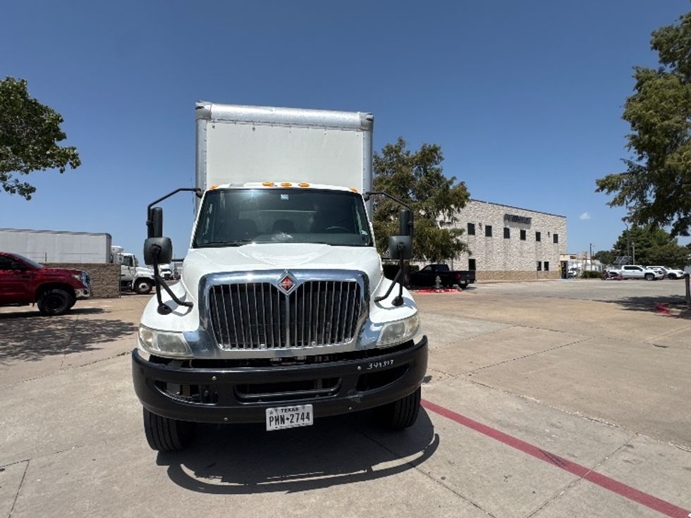 Medium Duty Box Truck-Light and Medium Duty Trucks-International-2020-MV607-Garland-TX-297,281\n\t\tmiles-$ 36,250 - Image 2