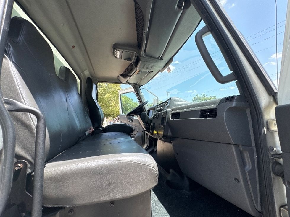 Medium Duty Box Truck-Light and Medium Duty Trucks-International-2020-MV607-Garland-TX-297,281\n\t\tmiles-$ 36,250 - Image 20