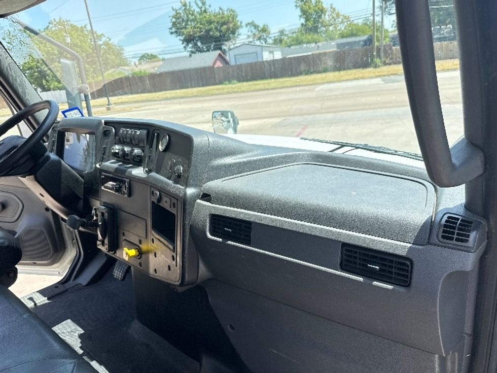 Medium Duty Box Truck-Light and Medium Duty Trucks-International-2020-MV607-Garland-TX-297,281\n\t\tmiles-$ 36,250 - Image 21