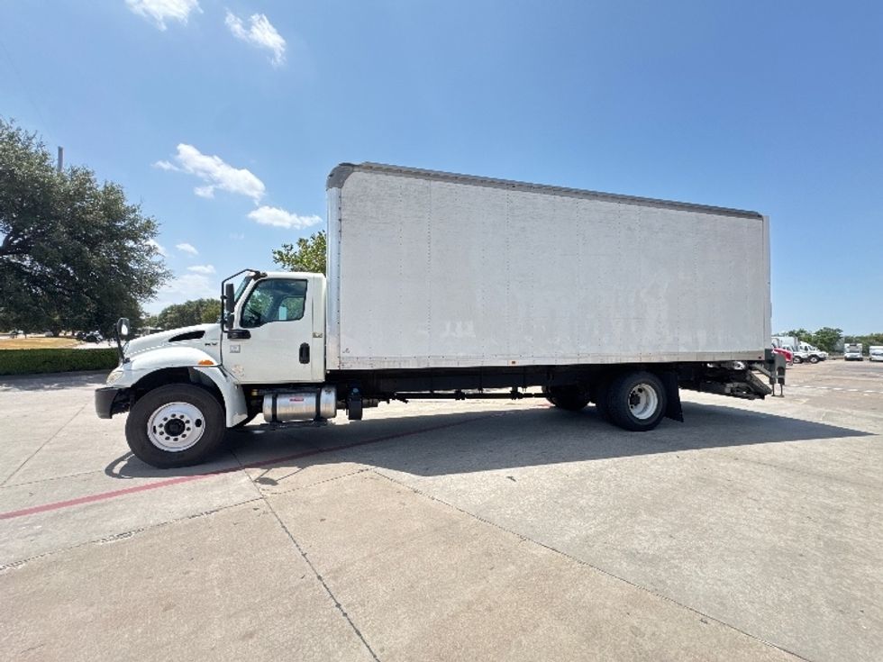Medium Duty Box Truck-Light and Medium Duty Trucks-International-2020-MV607-Garland-TX-297,281\n\t\tmiles-$ 36,250 - Image 4