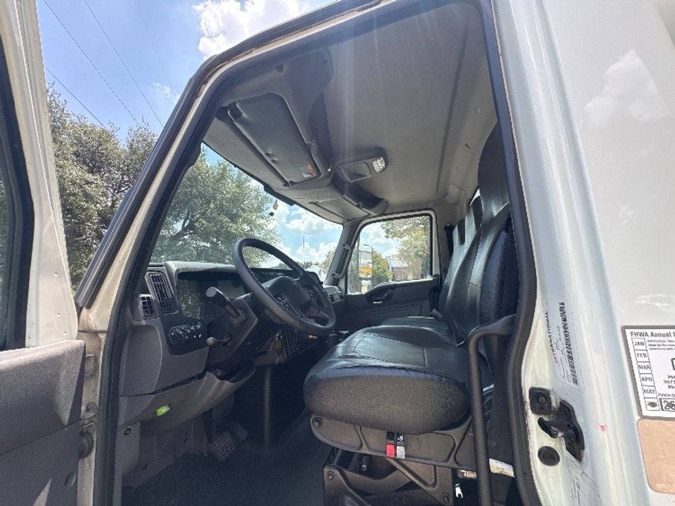 Medium Duty Box Truck-Light and Medium Duty Trucks-International-2020-MV607-Garland-TX-325,785\n\t\tmiles-$ 31,250 - Image 16