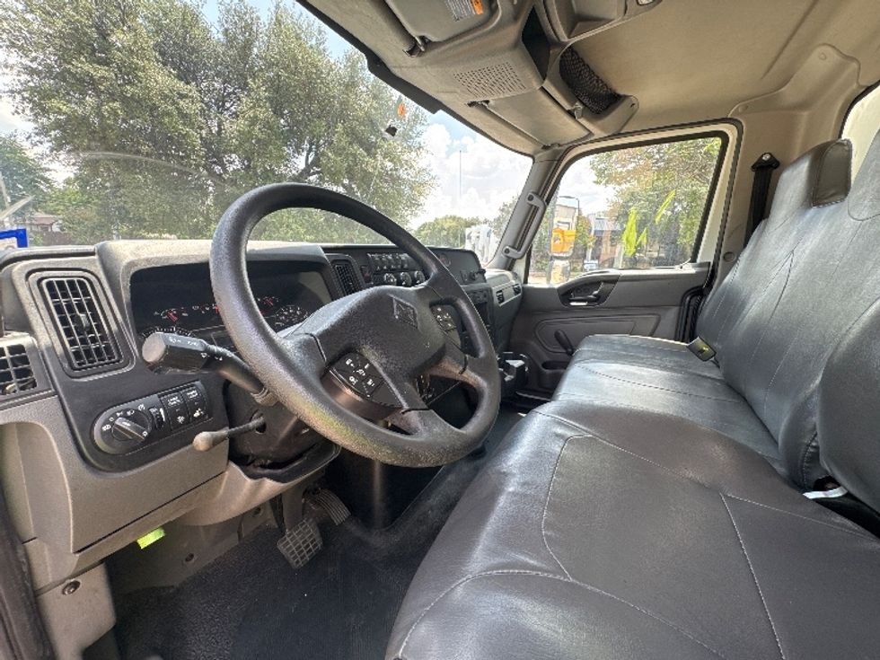 Medium Duty Box Truck-Light and Medium Duty Trucks-International-2020-MV607-Garland-TX-325,785\n\t\tmiles-$ 31,250 - Image 17