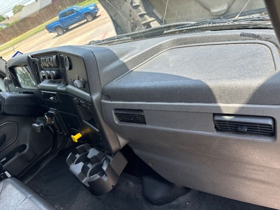 Medium Duty Box Truck-Light and Medium Duty Trucks-International-2020-MV607-Garland-TX-325,785\n\t\tmiles-$ 31,250 - Image 21