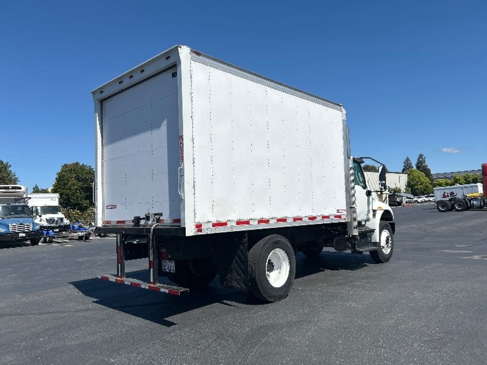 Medium Duty Box Truck-Light and Medium Duty Trucks-International-2020-MV607-Gilroy-CA-5,528\n\t\tmiles-$ 56,250 - Image 13