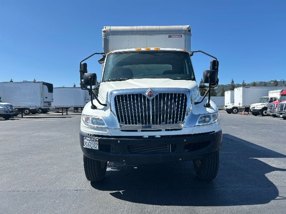 Medium Duty Box Truck-Light and Medium Duty Trucks-International-2020-MV607-Gilroy-CA-5,528\n\t\tmiles-$ 56,250 - Image 2