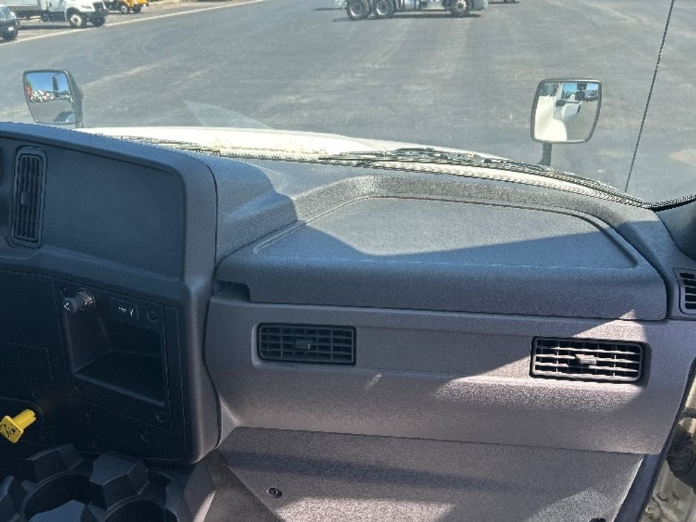 Medium Duty Box Truck-Light and Medium Duty Trucks-International-2020-MV607-Gilroy-CA-5,528\n\t\tmiles-$ 56,250 - Image 21