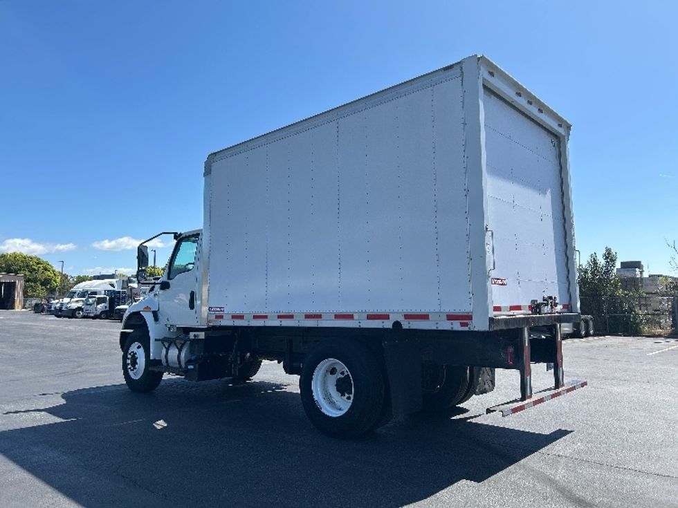 Medium Duty Box Truck-Light and Medium Duty Trucks-International-2020-MV607-Gilroy-CA-5,528\n\t\tmiles-$ 56,250 - Image 6